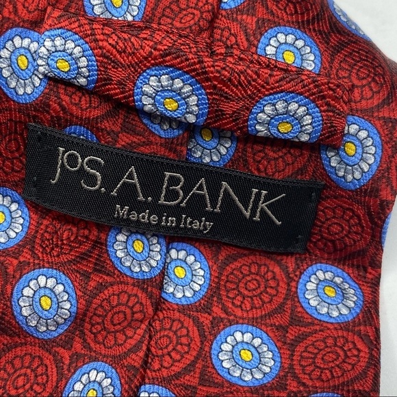 Jos A Bank Red Blue Yellow Pendant Silk Tie Made in Italy - Picture 5 of 5